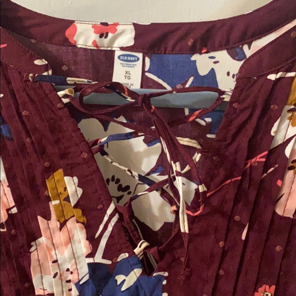 Beautiful NEVER WORN Dress!